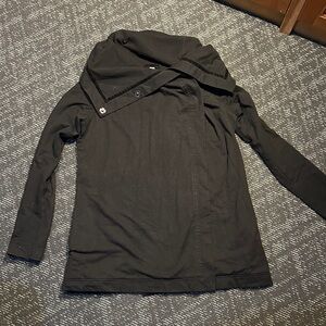 Lululemon Stylish Black Wrap Jacket with upper snaps Women Size 8